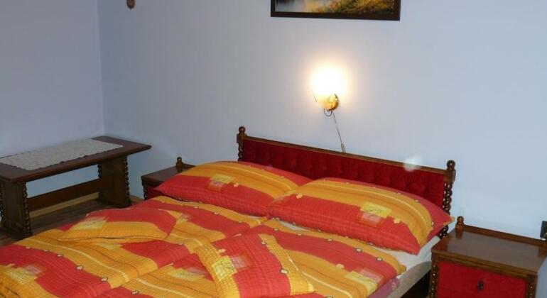 Zsuzsi Apartman - Photo3