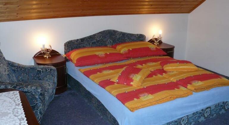 Zsuzsi Apartman - Photo5