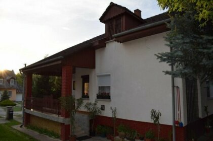 Zsuzsi Apartman