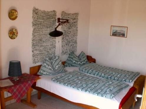Rozmaring Vendeghaz es Lovasudvar - Photo4