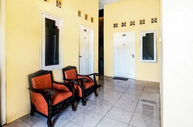 Alyah Guest House Syariah - Photo3