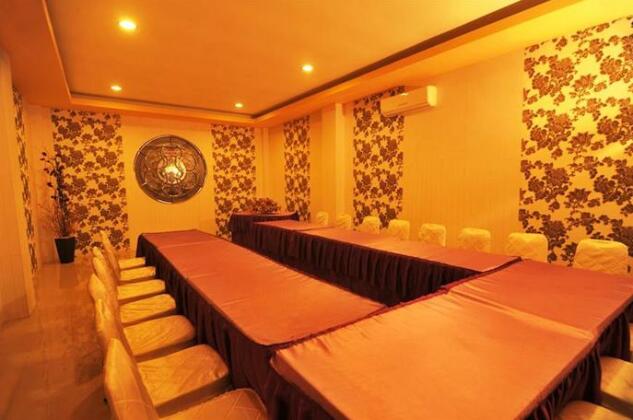 Elizabeth Hotel and Resort - Photo2