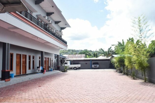 RedDoorz near Universitas Pattimura Ambon - Photo2