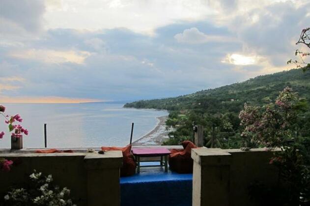 Bali Waenis Sunset View Hotel and Restaurant - Photo2