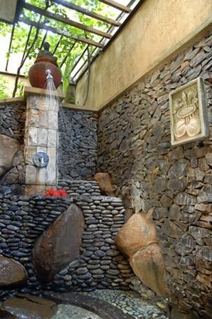 Blue Moon Villas Resort - Photo4