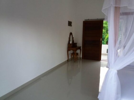 Warung Jemeluk & Home Stay - Photo5