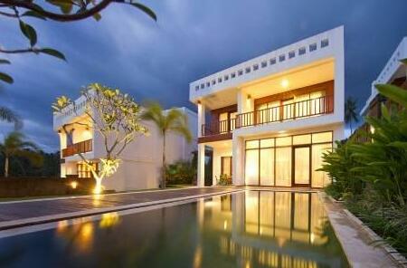 Balian Surf Villas