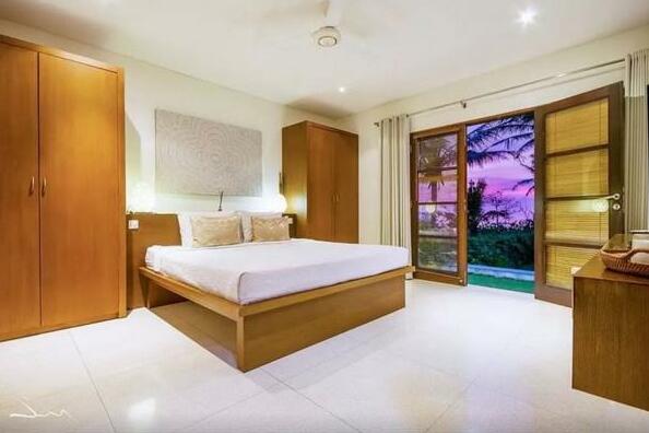 Spectacular Beacfront 5BedVilla Tabanan - Photo4