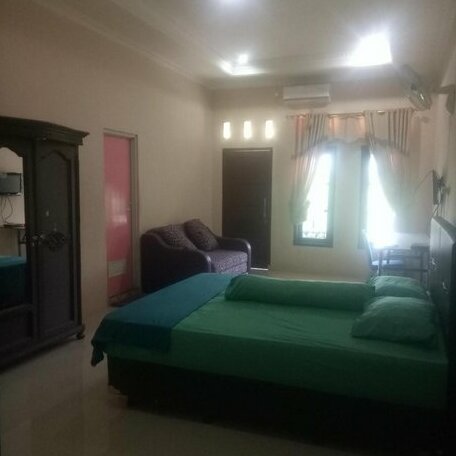 Penginapan Azka - Photo2