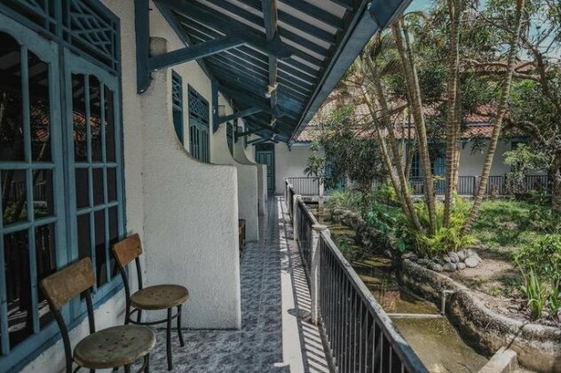 RedDoorz near Pantai Florida Anyer - Photo4