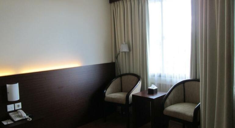 Adika Hotel Bahtera - Photo2