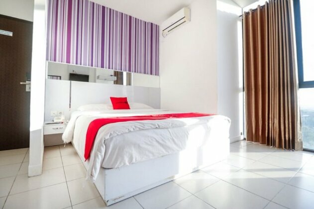 RedDoorz near Terminal Batu Ampar - Photo2