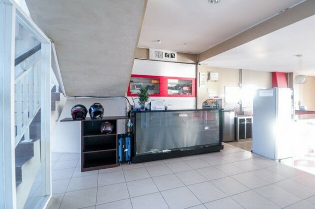 RedDoorz near Terminal Batu Ampar - Photo3