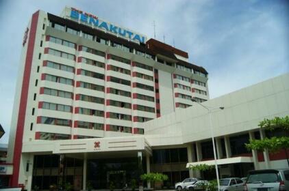 The New Benakutai Hotel & Apartment