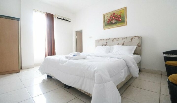 Lusy Hotel - Photo2