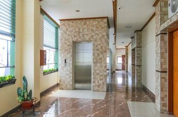 Airy Cihaurgeulis Surapati 235 Bandung - Photo4