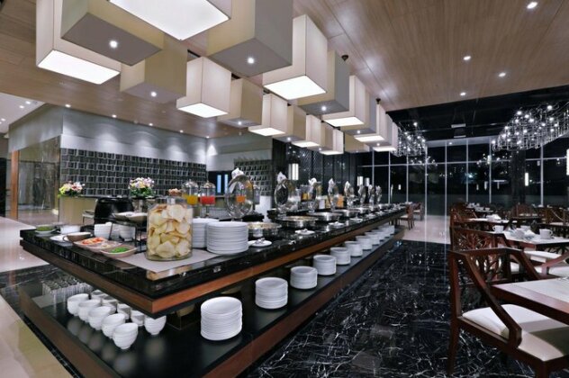 Aston Pasteur Hotel - Photo4