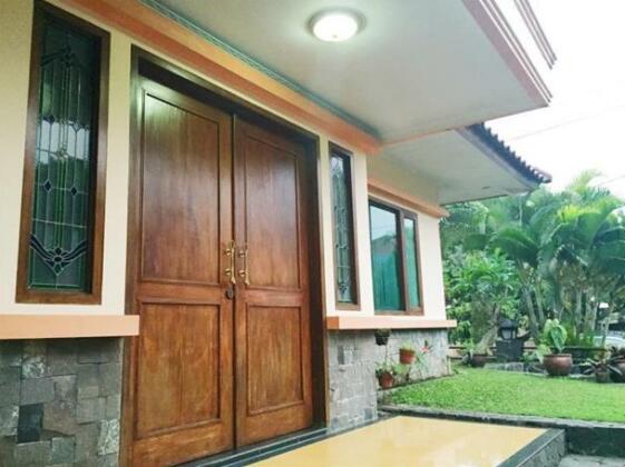 Cempaka Guest House Bandung - Photo2