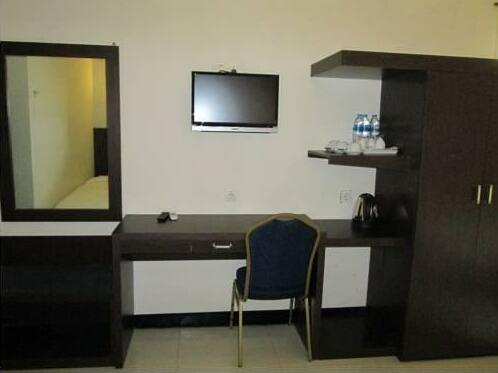 Cihampelas Hotel 3 - Photo3