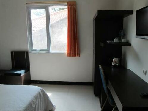 Cihampelas Hotel 3 - Photo5