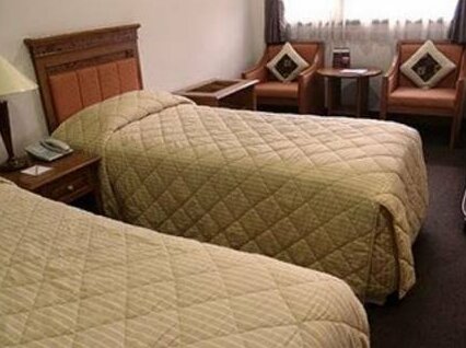 Enhaii Hotel Bandung - Photo4