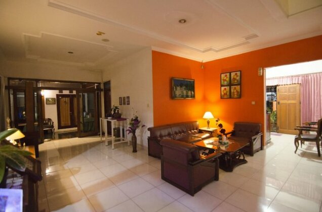 Fora Guest House Taman Lingkar - Photo3