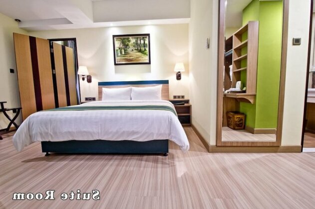 Green Batara Hotel - Photo5