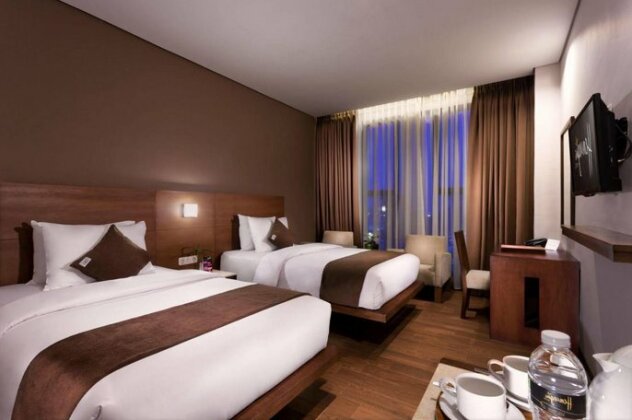 Hemangini Hotel Bandung - Photo4