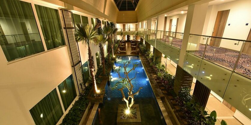 Holiday Inn Bandung Pasteur - Photo4