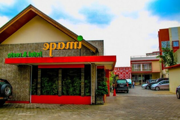 Image Hotel and Resto - Photo2