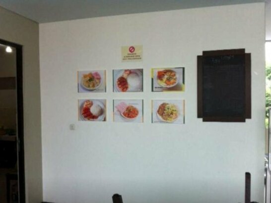 J Residence Hostel Ciumbuleuit - Photo2