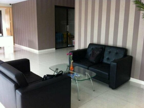 J Residence Hostel Ciumbuleuit - Photo5