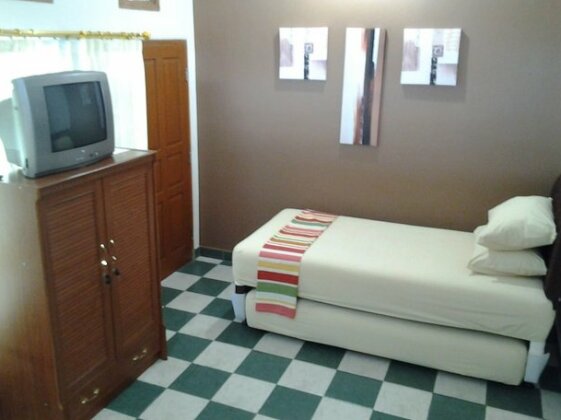 Junjunan Dalam Sharia Guesthouse - Photo4