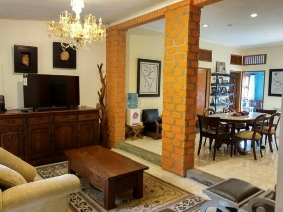 Kembang Guest House - Photo3