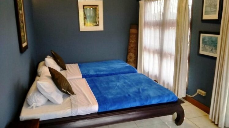 Kembang Guest House - Photo4