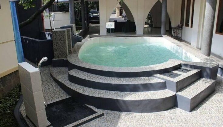 Lingga Hotel - Photo2