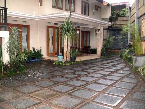 Mulyasari Guest House - Photo3