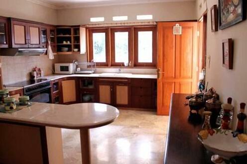 Mulyasari Guest House - Photo4