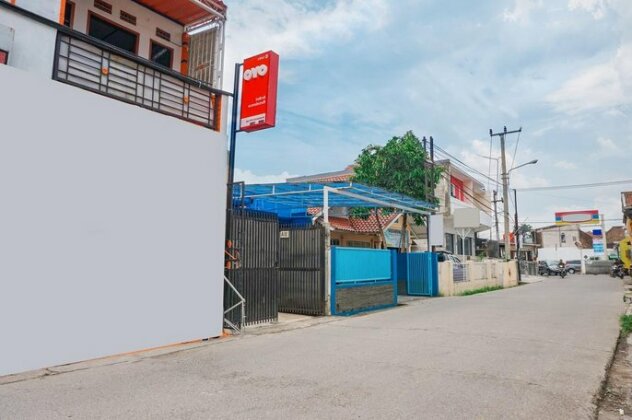 OYO 2401 Ardini Residence - Photo5