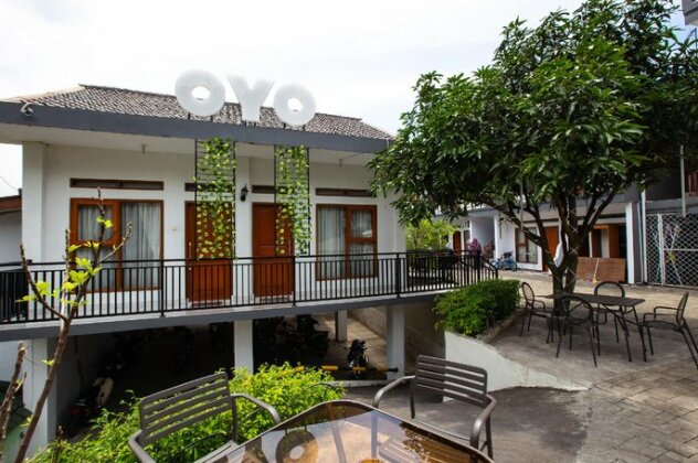 OYO 569 Cigadung Residence