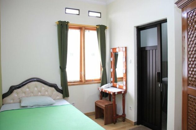 Pension Guest House Bandung - Photo5