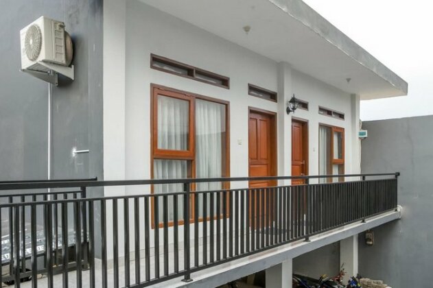 RedDoorz @ Cigadung - Photo2