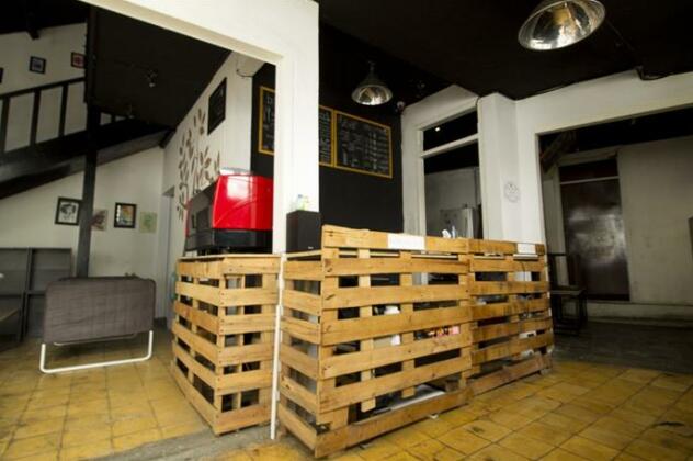 RedDoorz @ Ciumbeleuit - Photo3