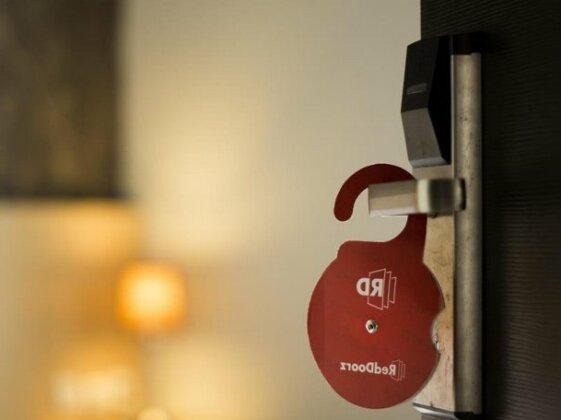 RedDoorz @ Ciumbeleuit - Photo5