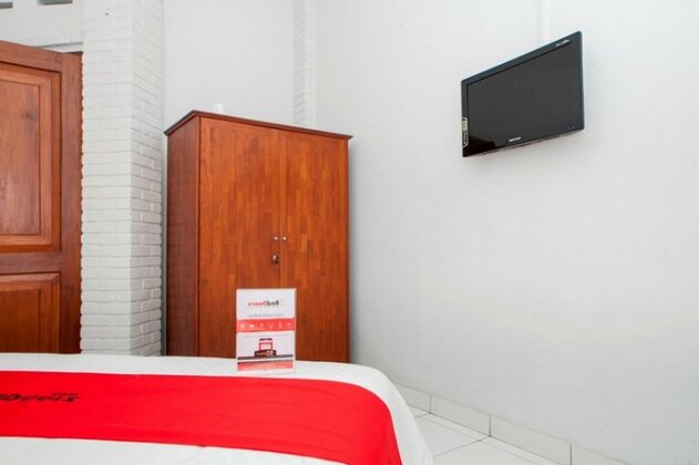 RedDoorz near Dago Pakar - Photo5