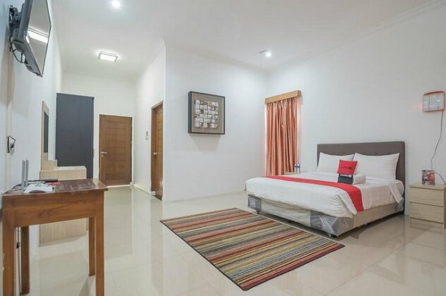 RedDoorz near Jatinangor Town Square - Photo3