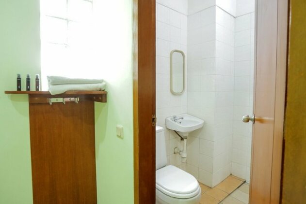 RedDoorz near Sukajadi - Photo3