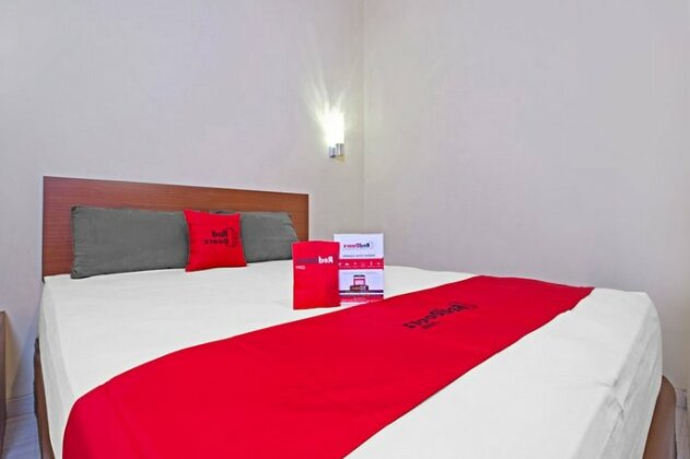 RedDoorz near Trans Studio Mall 2 - Photo2