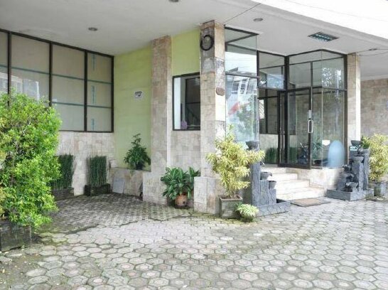RedDoorz @ Pelajar Pejuang - Photo2