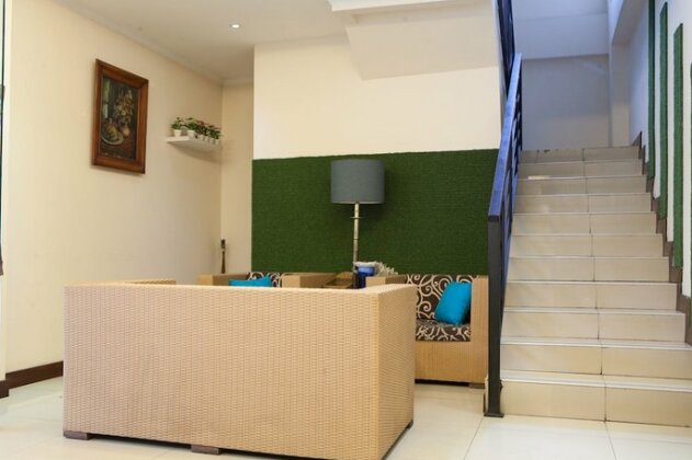 RedDoorz Plus @ Erlich Pasir Kaliki - Photo2